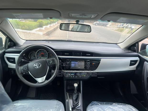 Toyota Corolla LE 4dr Sedan (1.8L 4cyl CVT) 2016 Black