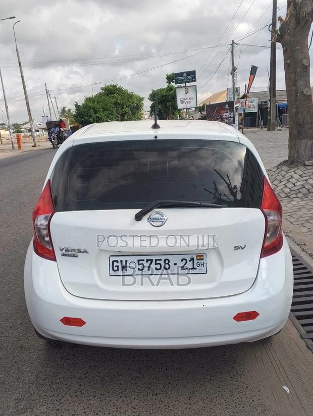 Nissan Versa 1.6 SV 4dr Sedan (1.6L 4cyl CVT) 2014 White