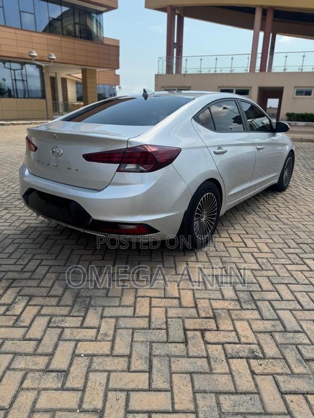 Hyundai Elantra Sport 2019 White