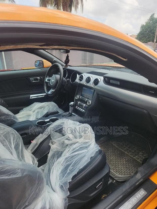 Ford Mustang GT Fastback 2018 Orange