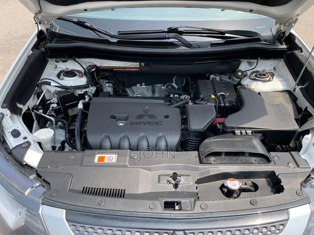 Mitsubishi Outlander SEL AWC 2019 White