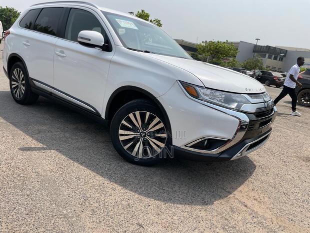 Mitsubishi Outlander SEL AWC 2019 White