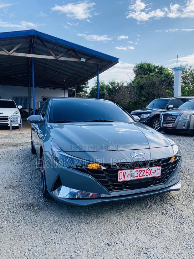 Hyundai Elantra 2022 Blue
