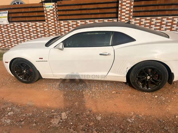 Chevrolet Camaro Coupe LS 2013 White