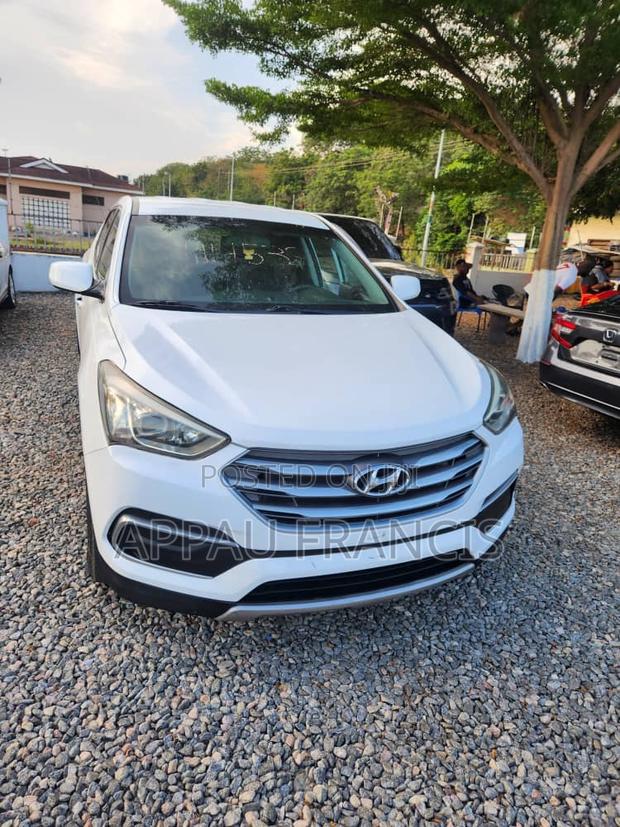 Hyundai Santa Fe 2018 White