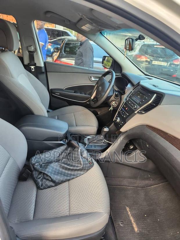 Hyundai Santa Fe 2018 White