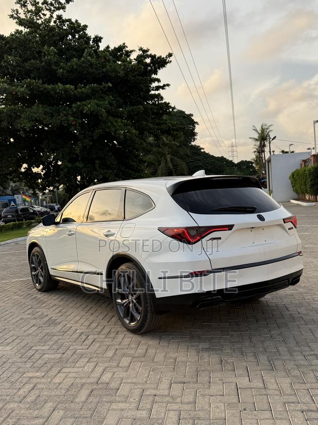 Acura MDX w/A-Spec Package 2024 White