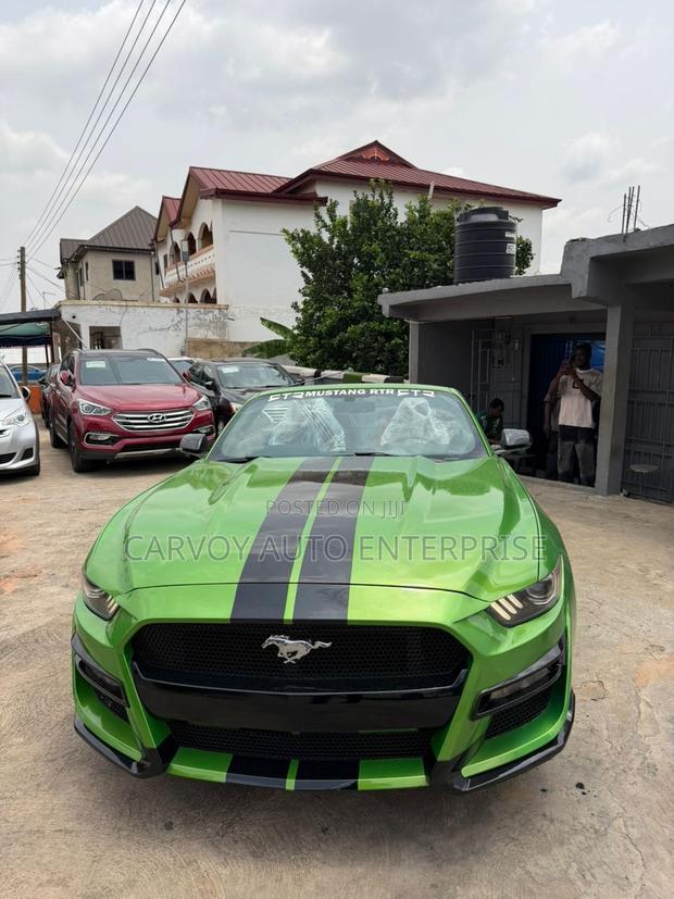Ford Mustang V6 Convertible 2017 Green