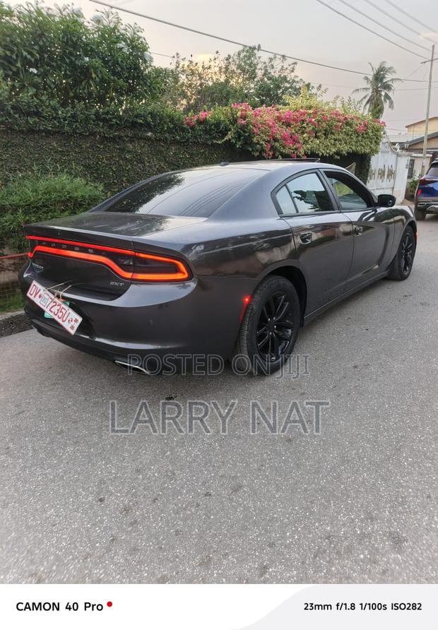 Dodge Charger SXT 4dr Sedan (3.6L 6cyl 8A) 2015 Matt Black