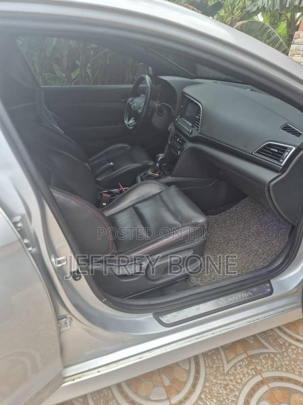 Hyundai Elantra SE 2018