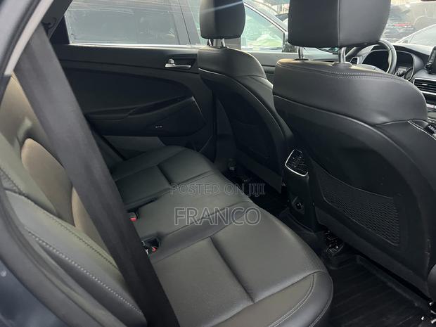 Hyundai Tucson Limited 2021 Gray