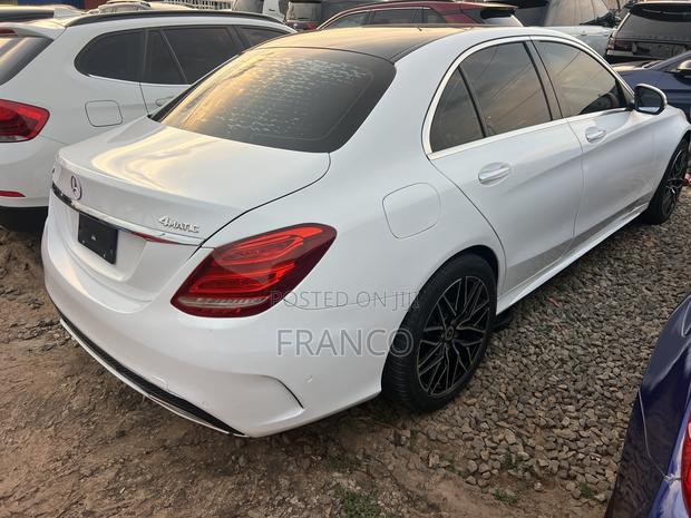 Mercedes-Benz C300 Sport 4Matic Sedan AWD (2.0L 4cyll 7A) 2016 White