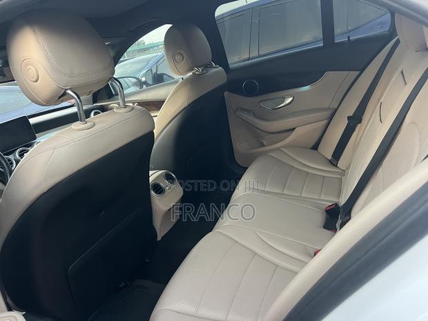 Mercedes-Benz C300 Sport 4Matic Sedan AWD (2.0L 4cyll 7A) 2016 White