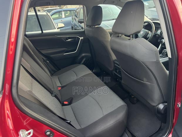 Toyota RAV4 XLE AWD 2020 Red