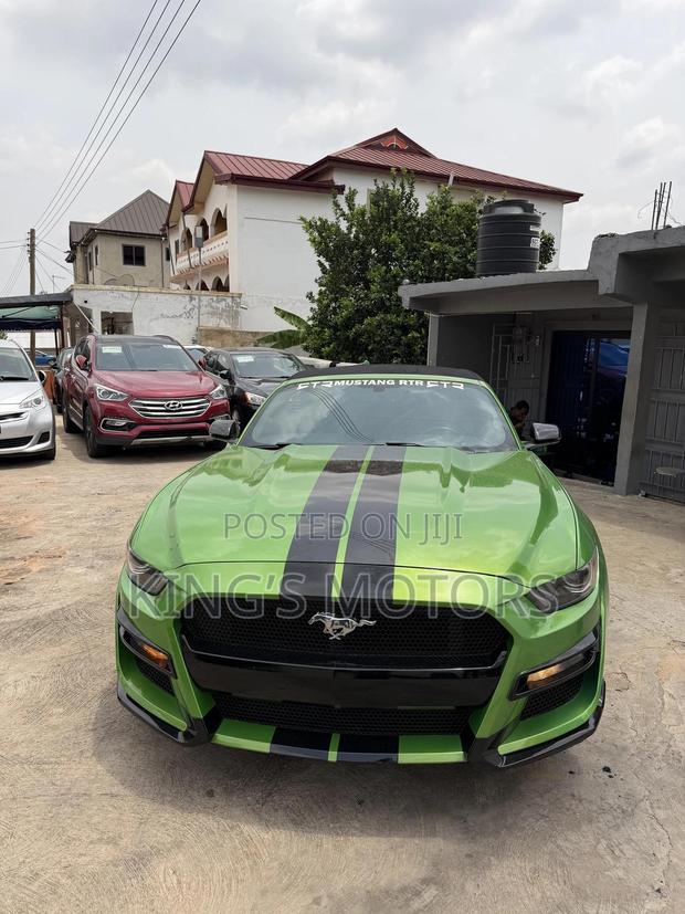 Ford Mustang EcoBoost Premium Convertible 2016 Green