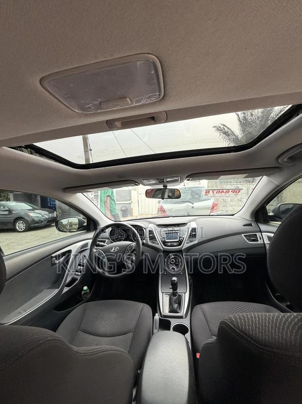Hyundai Elantra Limited Sedan FWD (1.8L 4cyl 6A) 2016 Black