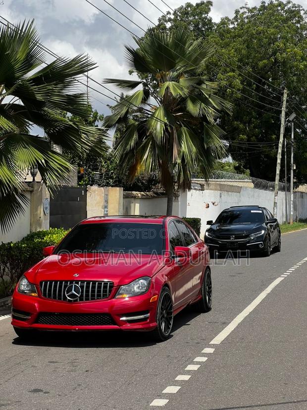 Mercedes-Benz C250 2014 Red