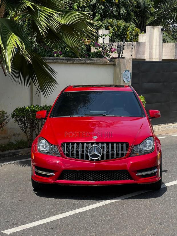 Mercedes-Benz C250 2014 Red