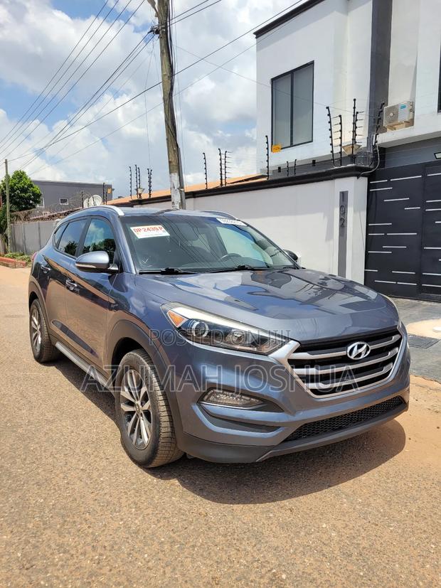 Hyundai Tucson Limited AWD 2017 Gray