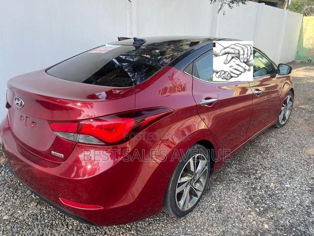 Hyundai Elantra 2016 Red