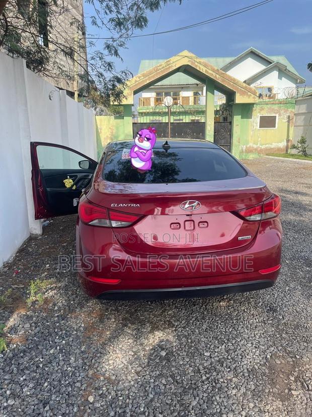 Hyundai Elantra 2016 Red