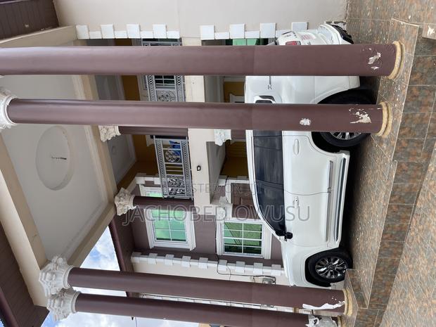 Toyota Land Cruiser 2023 White