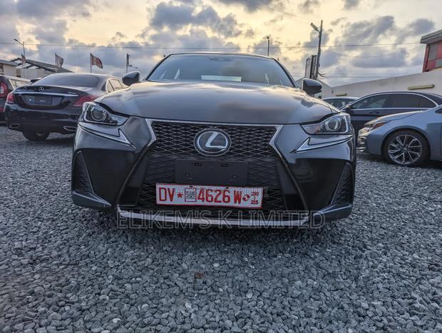 Lexus IS 2018 Black