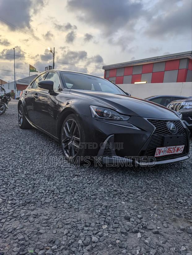 Lexus IS 2018 Black