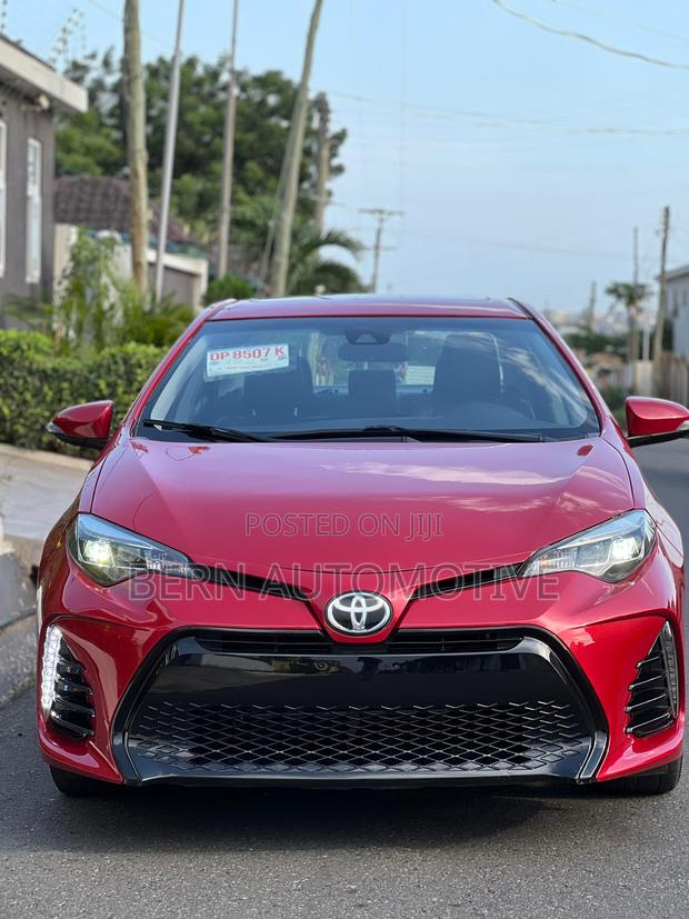 Toyota Corolla SE Special Edition 4dr Sedan (1.8L 4cyl CVT) 2017 Red