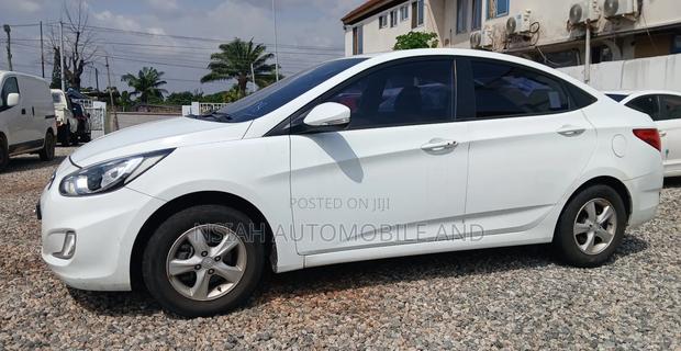 Hyundai Avante 2018 White