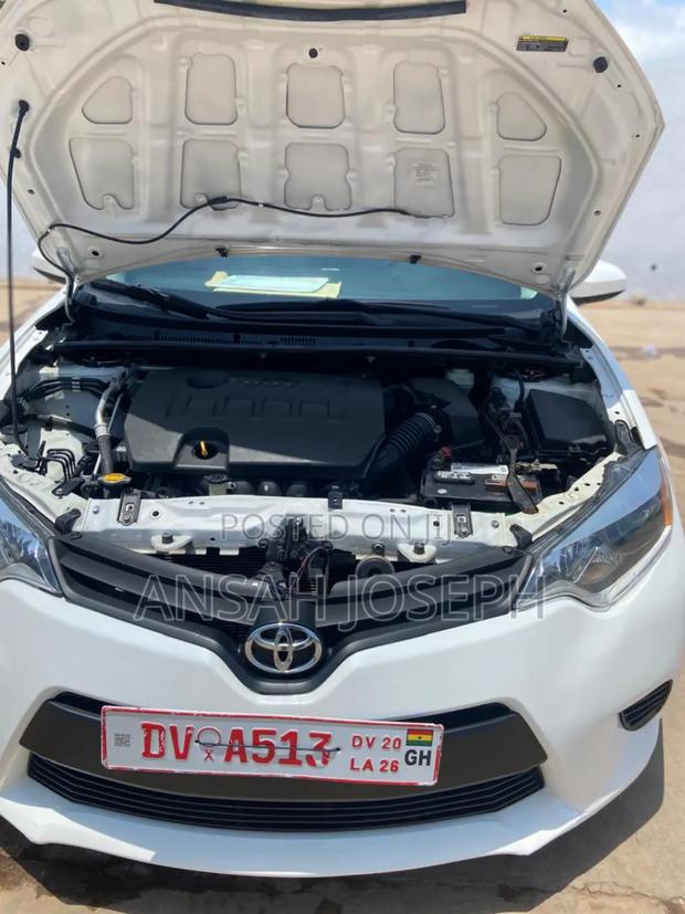 Toyota Corolla LE Eco 4dr Sedan (1.8L 4cyl CVT) 2015 White