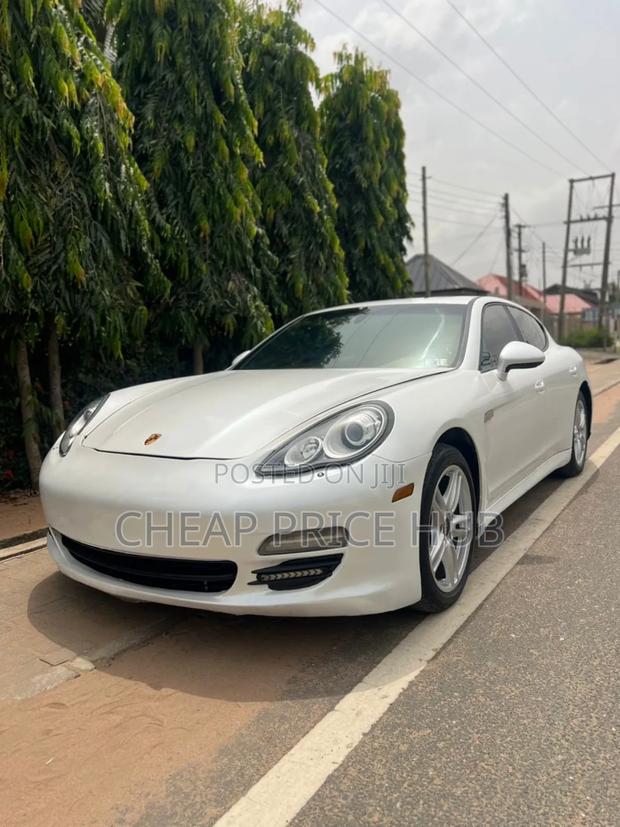 Porsche Panamera 4 2011 White