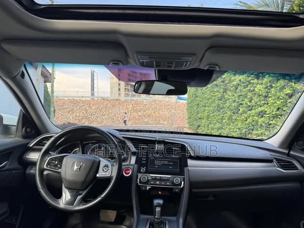 Honda Civic EX Sedan 2019 White