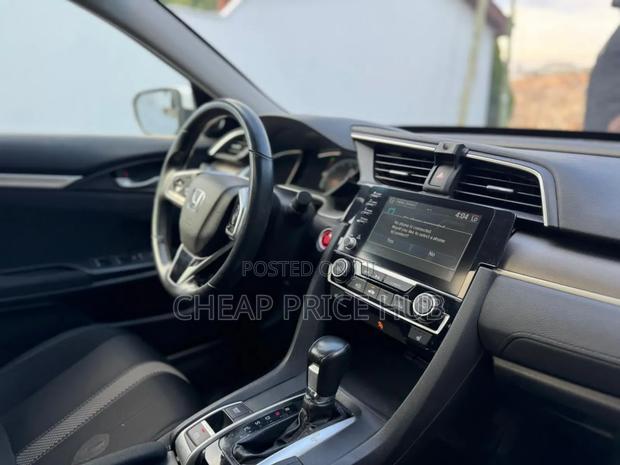 Honda Civic EX Sedan 2019 White