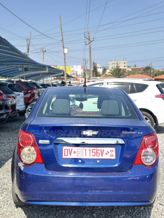 Chevrolet Sonic LS 2016 Blue