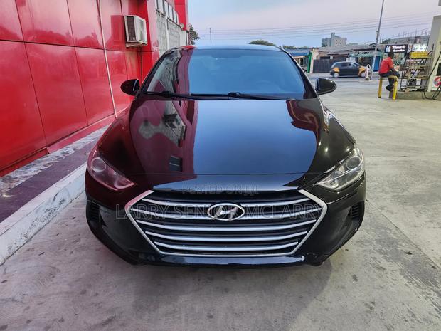 Hyundai Elantra ECO Sedan FWD (1.4L 4cyl 7A) 2017 Black
