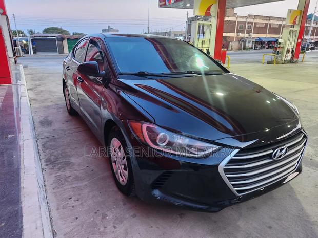 Hyundai Elantra ECO Sedan FWD (1.4L 4cyl 7A) 2017 Black