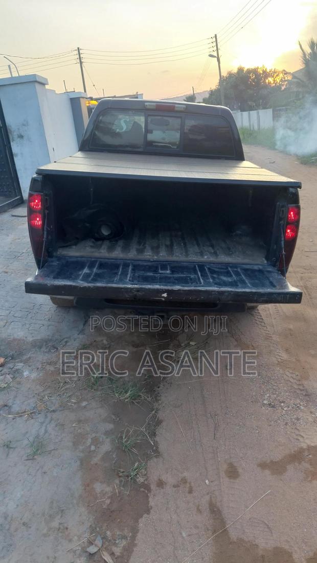Chevrolet Colorado Crew Cab 4WD 2010 Black