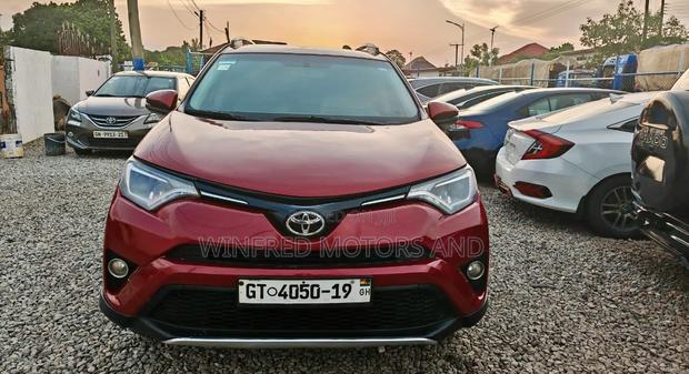 Toyota RAV4 XLE 4dr SUV (2.5L 4cyl 6A) 2015 Red