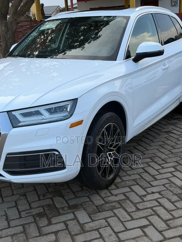 Audi Q5 45 Premium AWD quattro 2020 White