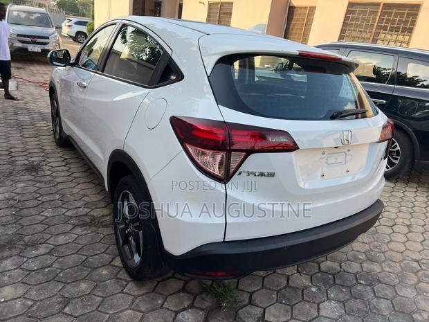 Honda Vezel 2017 White