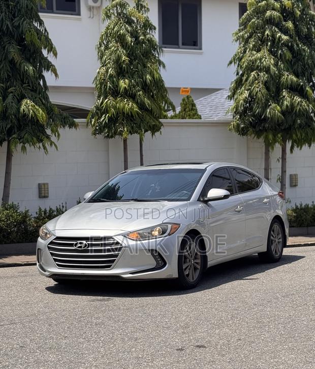 Hyundai Elantra SE 2018 Silver
