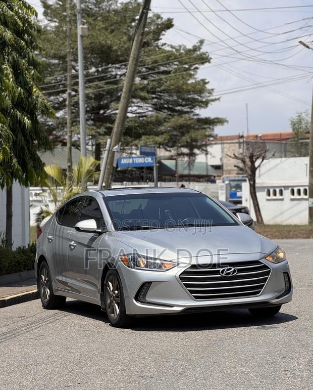 Hyundai Elantra SE 2018 Silver