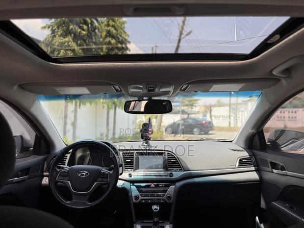 Hyundai Elantra SE 2018 Silver