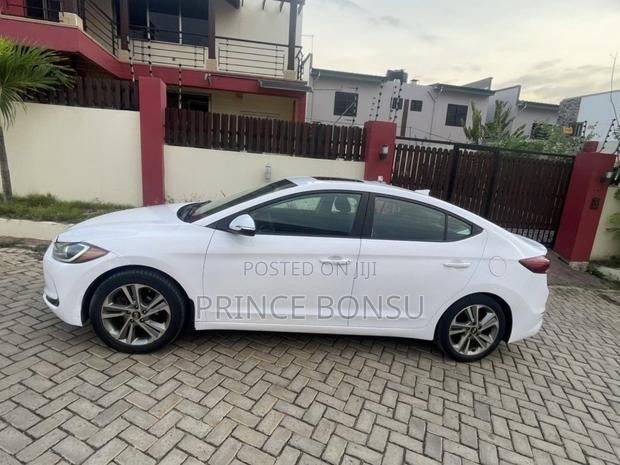 Hyundai Elantra 2018 White