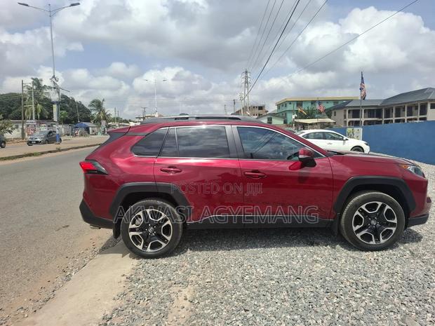 Toyota RAV4 Adventure 2019 Burgundy