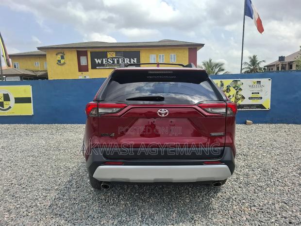 Toyota RAV4 Adventure 2019 Burgundy