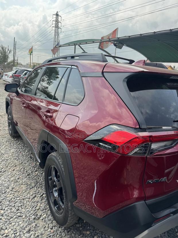 Toyota RAV4 2019 Red