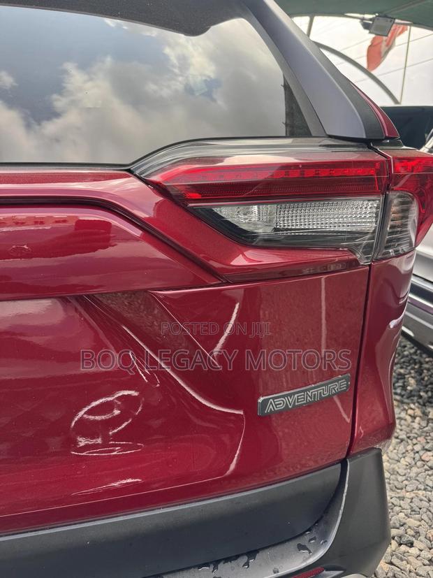 Toyota RAV4 2019 Red