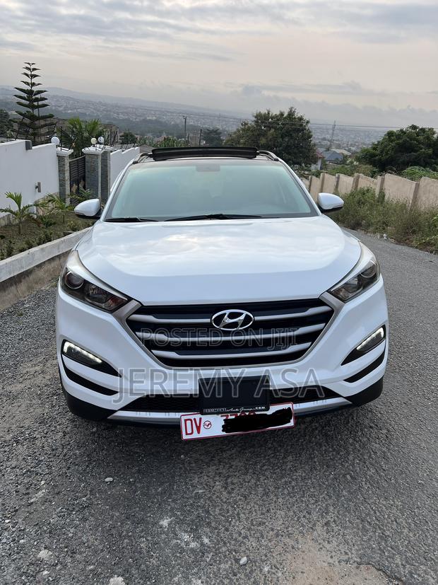 Hyundai Tucson SE AWD 2017 White